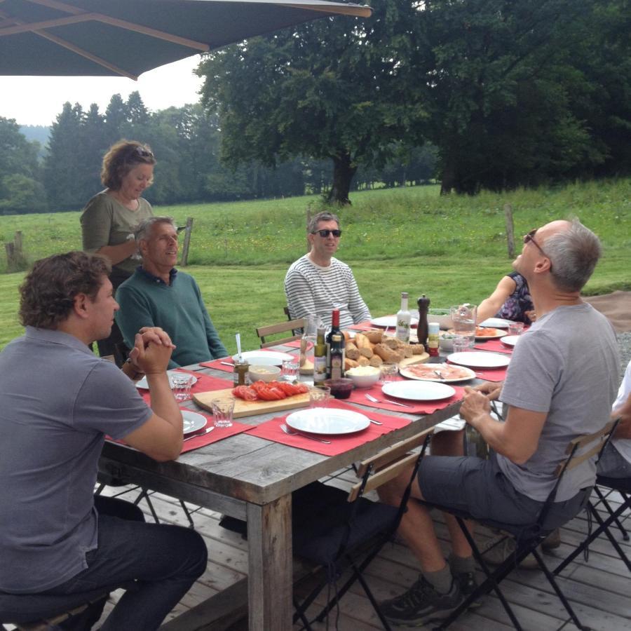La Gotale - Maison D' Amis Manhay Exteriör bild